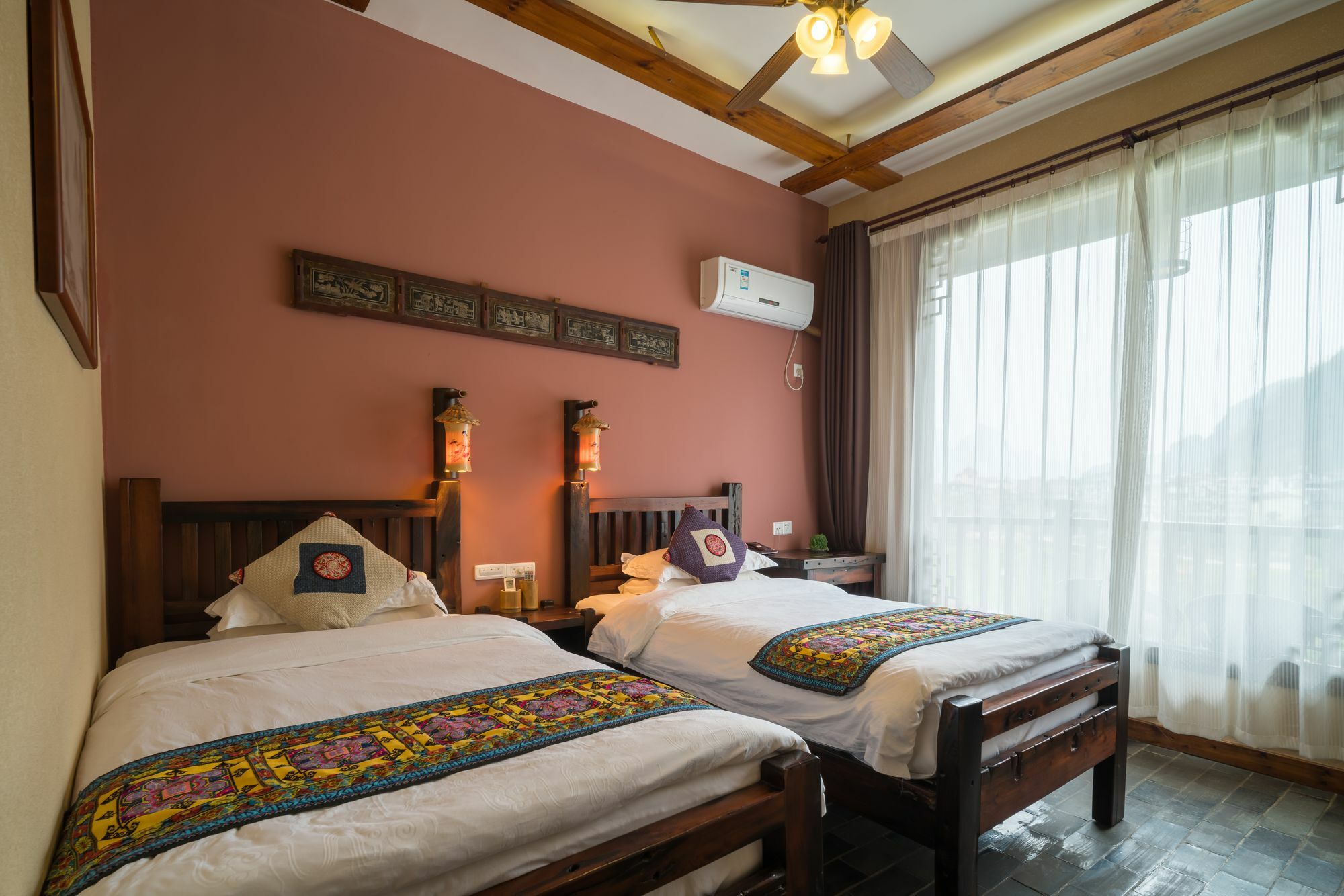 Yangshuo Mountain Nest Boutique Hotel Exterior photo